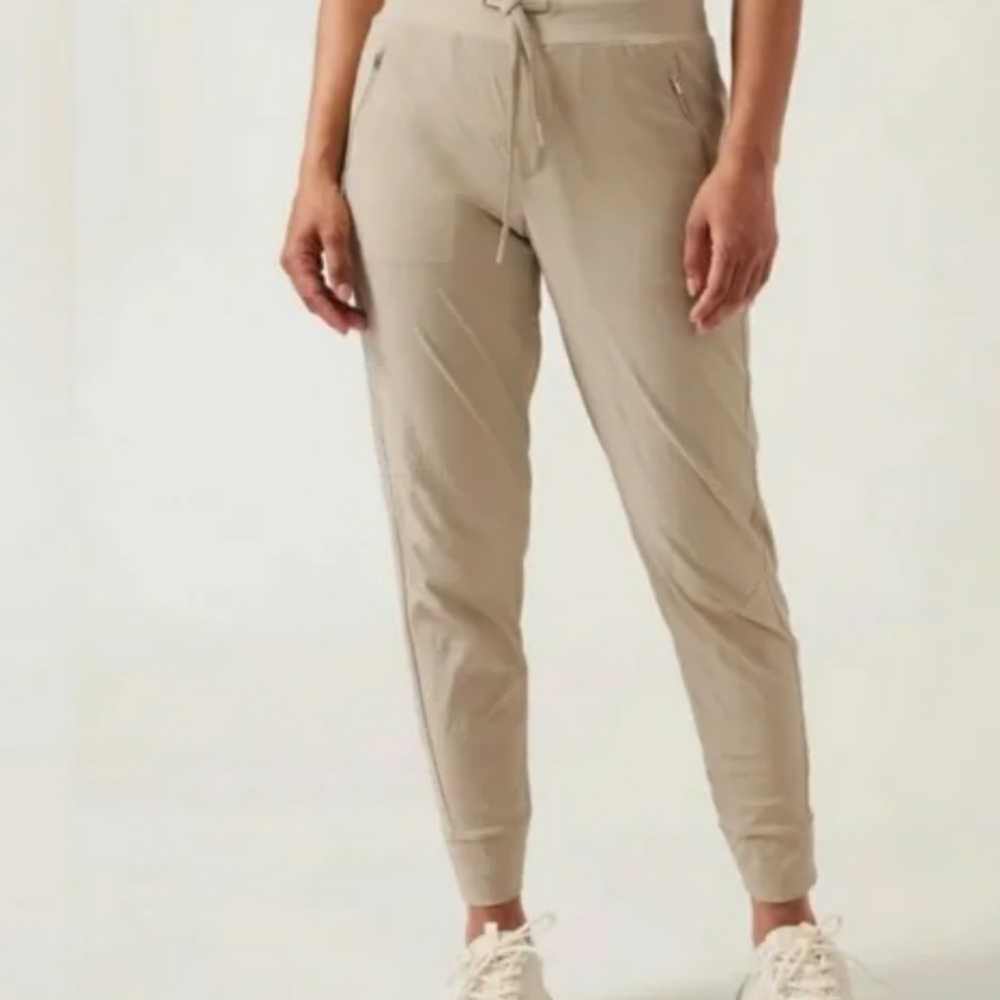 Athleta Trekkie North Joggers